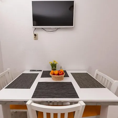 Apartmán Magdalena - With Sea View And Terrace A3 *